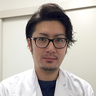 医師 白澤 栄樹